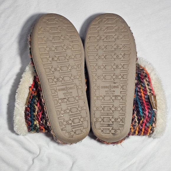 Minnetonka Betty striped faux fur bootie slippers in a multi-color knit fabric - Picture 2 of 4